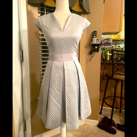 TED BAKER DENAI SILVER/BLUE JACQUARD FIT AND FLARE DRESS US SIZE 4 - Picture 2 of 12